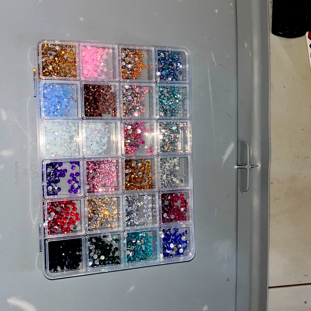 Nail art diamonds